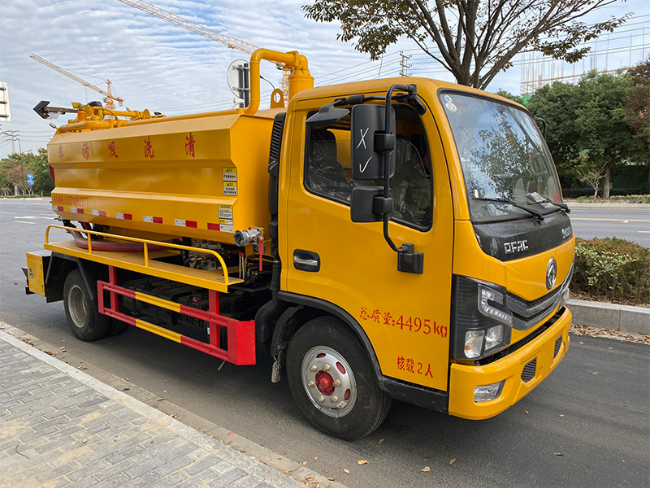 铜梁清洗吸污车